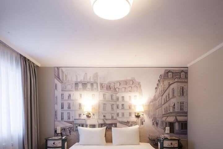 Room 12 of 78