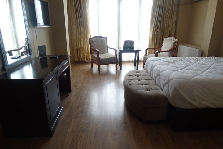 Room 14 of 15