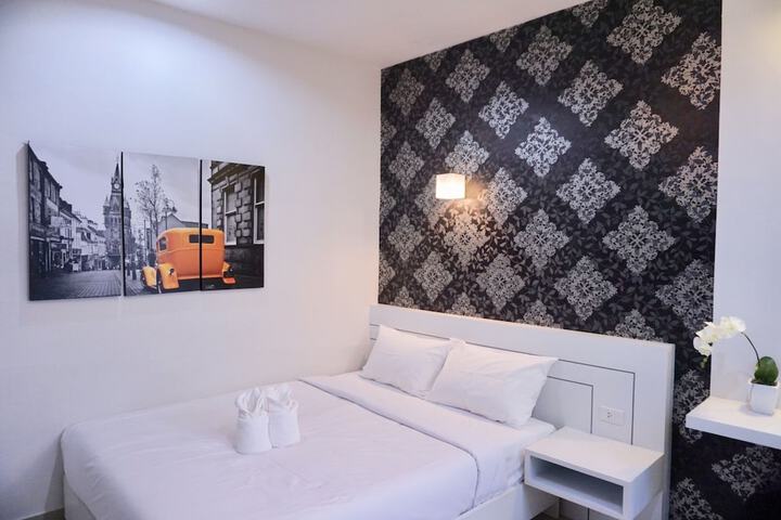 Room 13 of 167