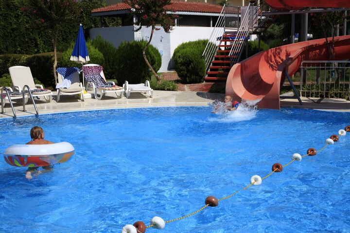 Pool 19 of 40