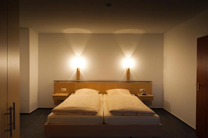 Room 12 of 39