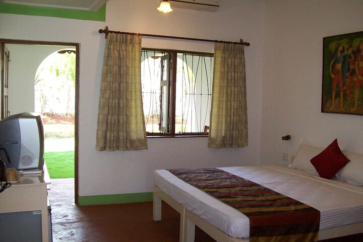 Room 6 of 30