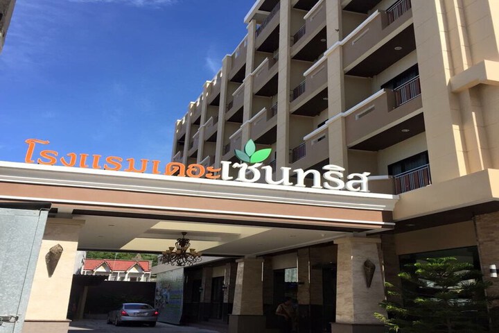 Hotel 203 of 214