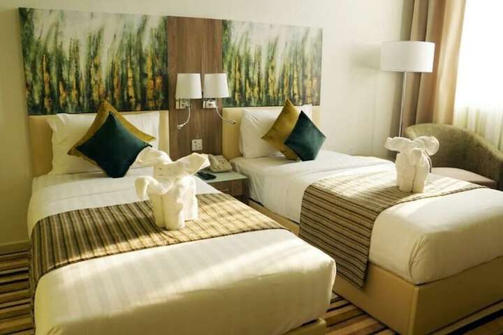 Room 7 of 37