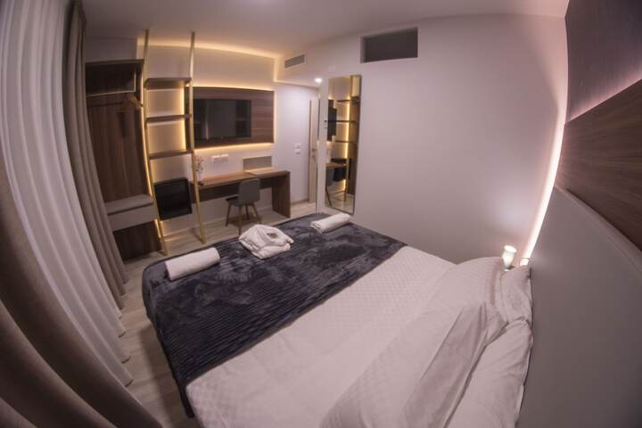 Room 5 of 44