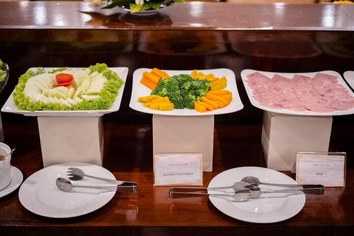 Dining 116 of 194