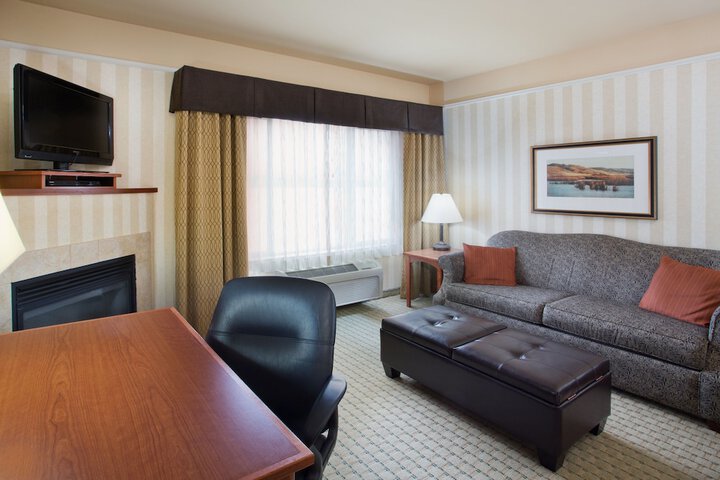 Room 32 of 69