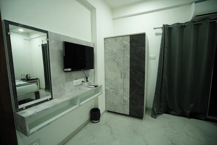 Room 18 of 29
