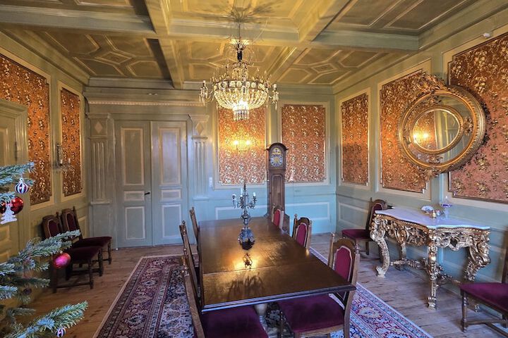 Ballroom/Hall 16 of 21