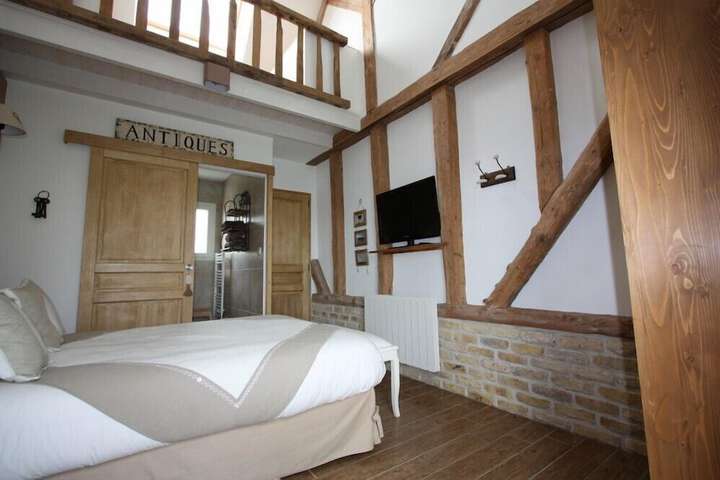 Room 4 of 32