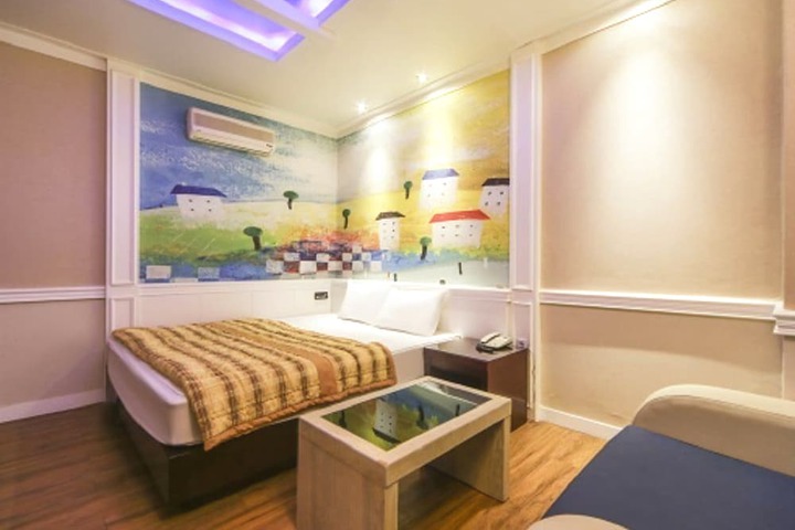 O2 Motel