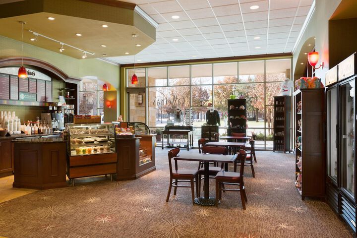 Snack bar