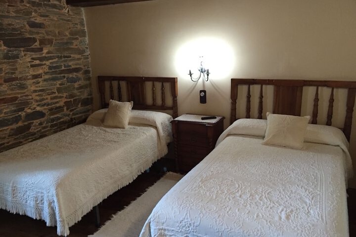 Room 5 of 25