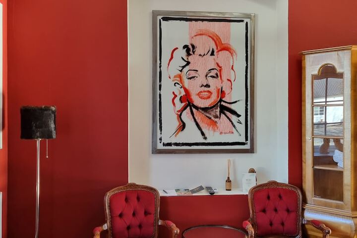 Room 27 of 58