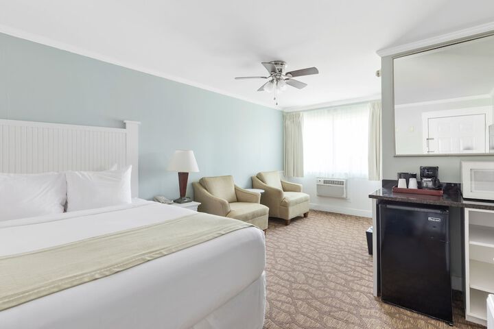Room 17 of 106