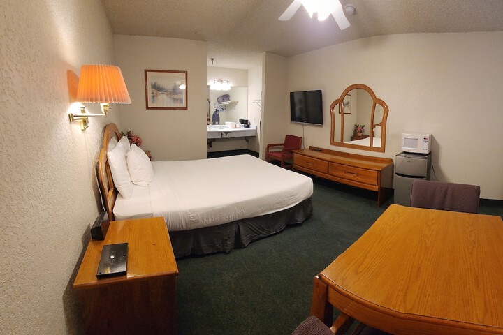 Room 9 of 24