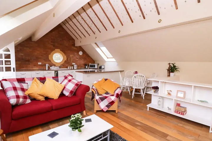 Room 3 of 14
