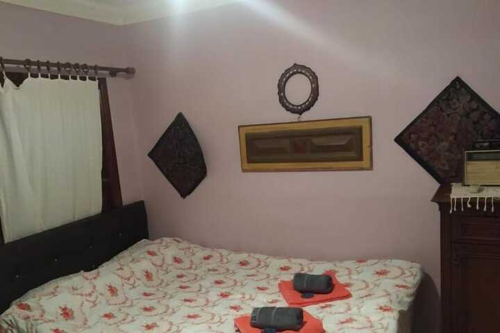 Room 10 of 29