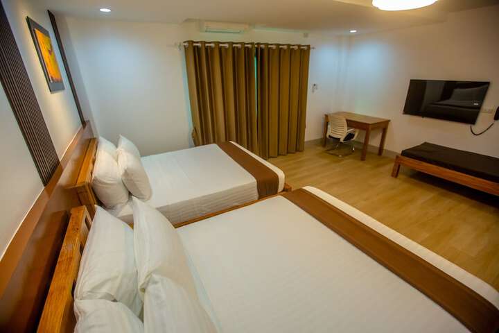 Room 8 of 72