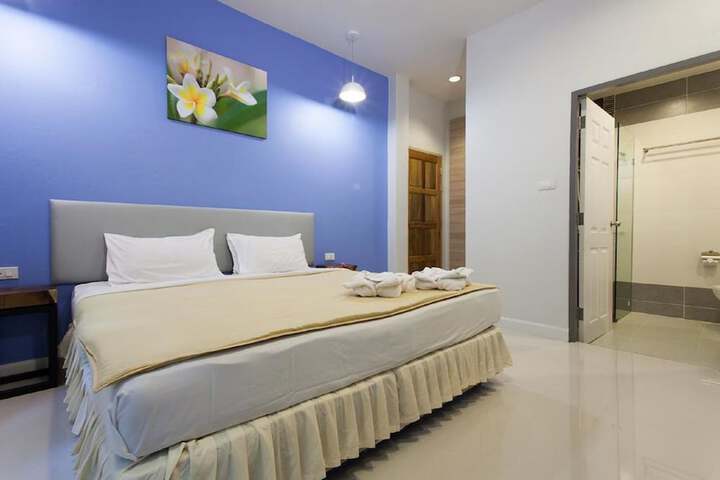 Room 3 of 37