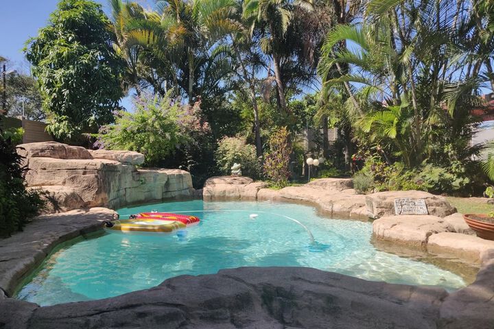 Pool 35 of 52