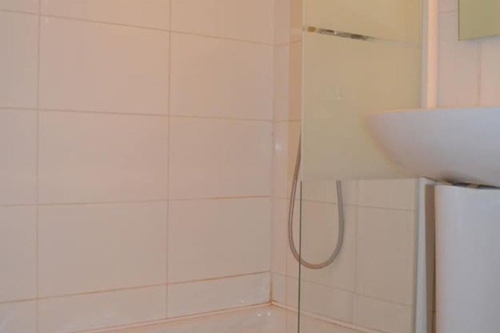 Room 11 of 22