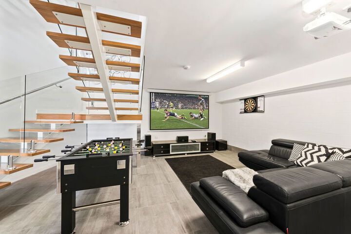Room 6 of 26