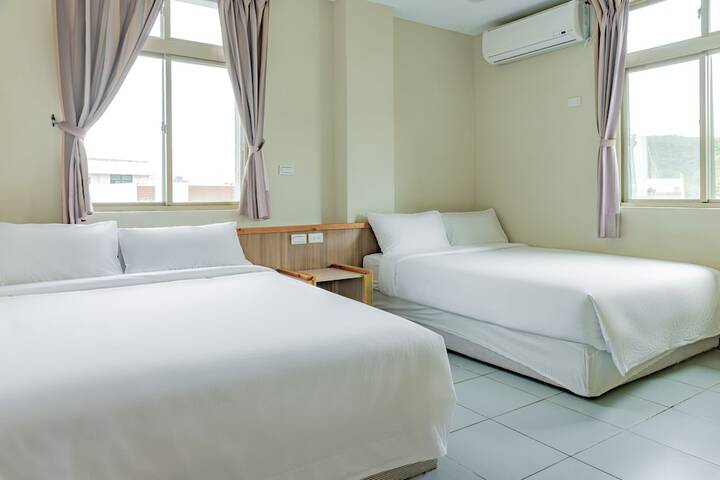 Room 15 of 42