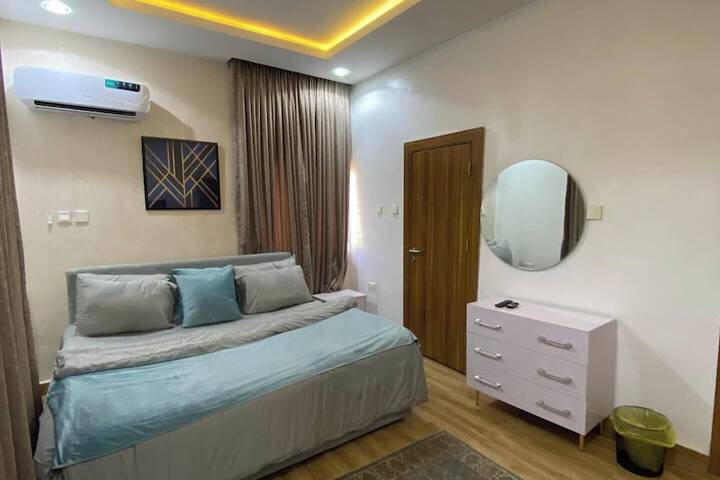 Room 9 of 50