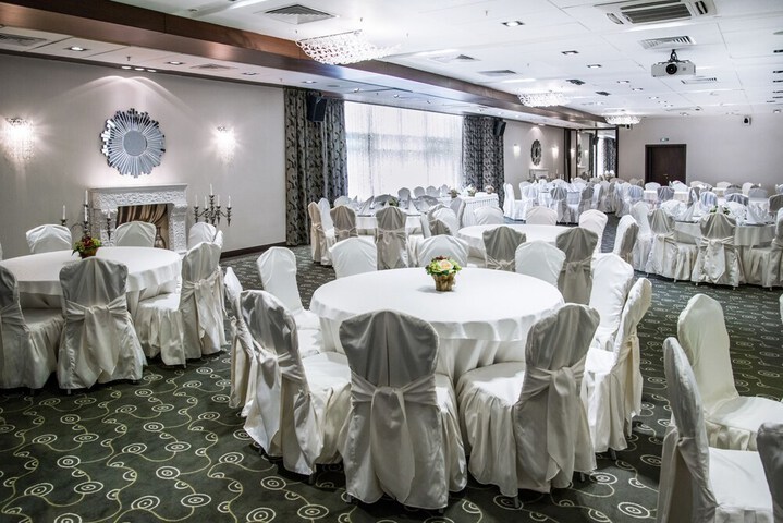 Ballroom/Hall 43 of 53