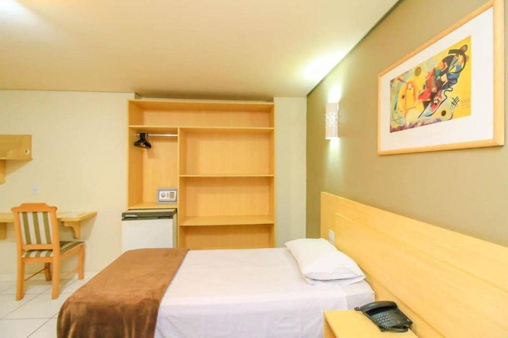Room 25 of 86
