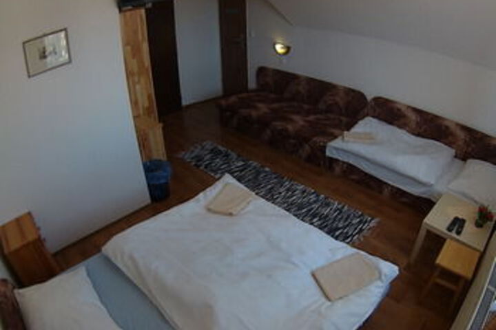 Room 29 of 69