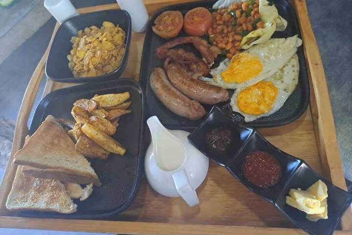 Breakfast/Coffee Service 82 of 93