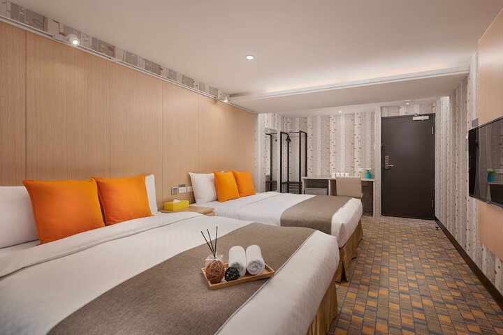 Room 10 of 31