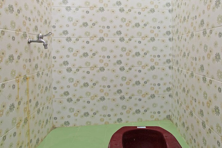 Room 31 of 33