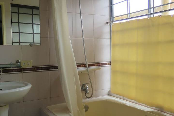 Room 18 of 25