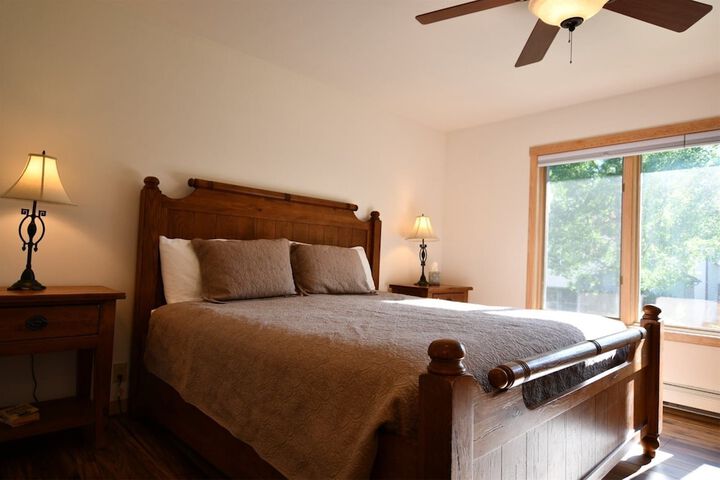 Room 2 of 62