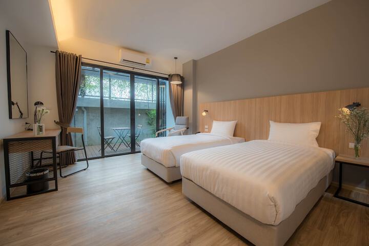 Room 36 of 157