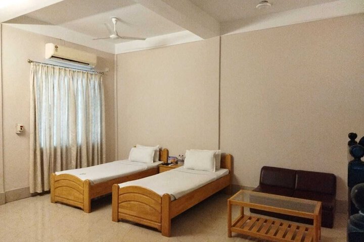 Room 17 of 35