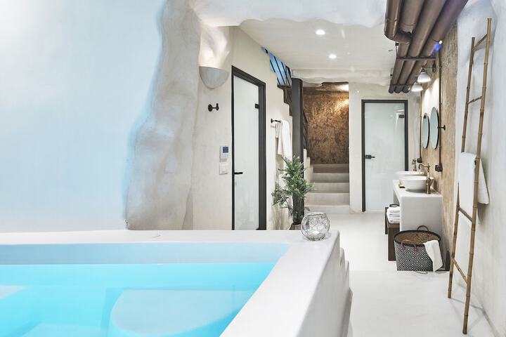 Pool 120 of 174