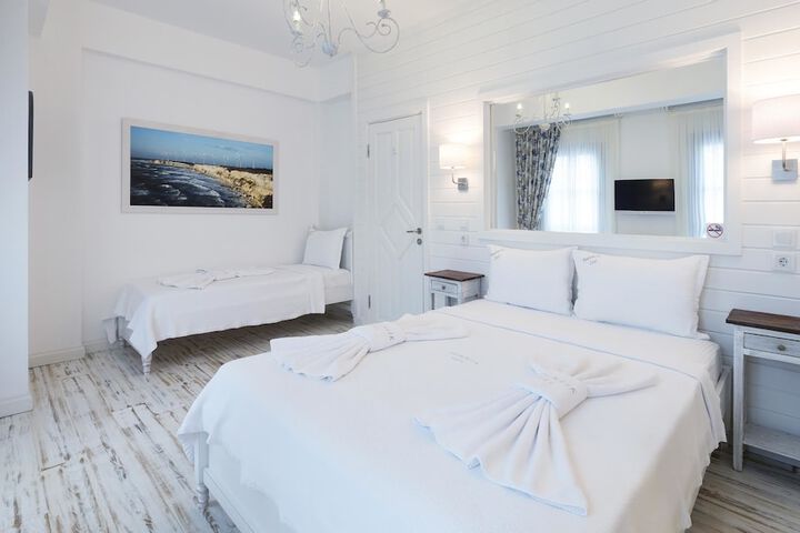 Room 9 of 22