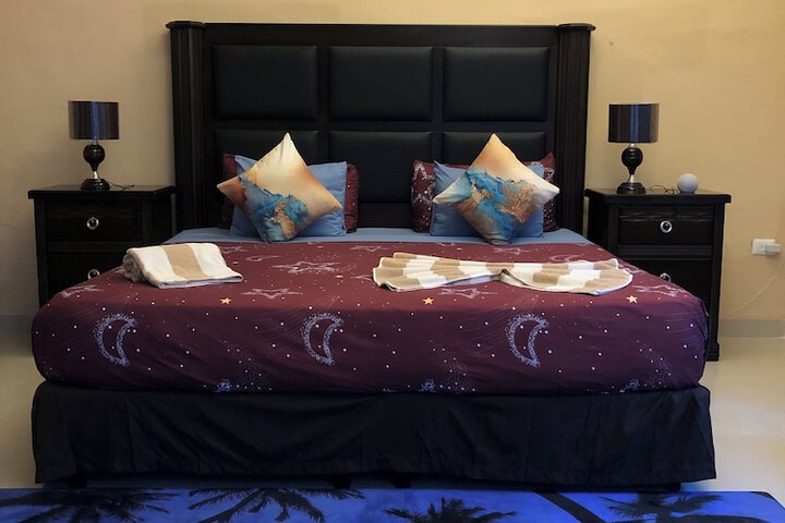Room 45 of 170