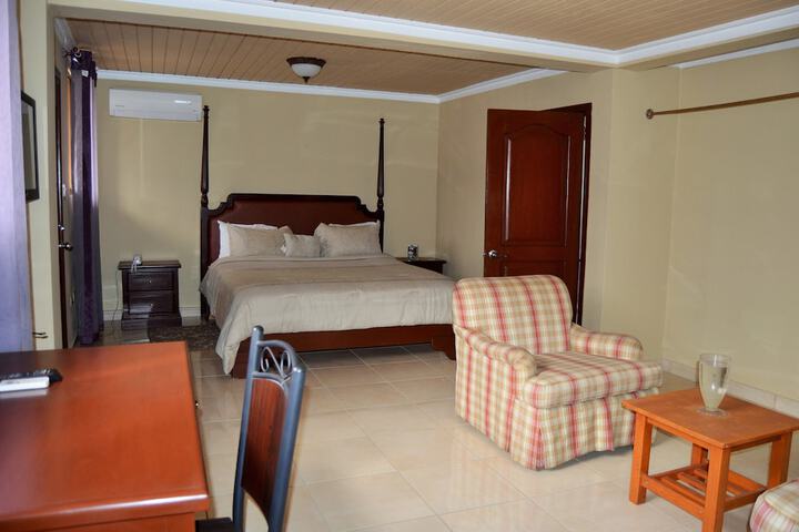 Room 6 of 50