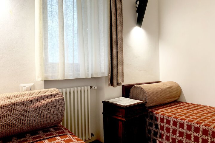 Room 24 of 67