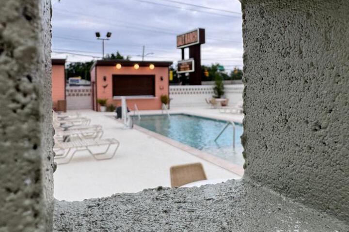 Pool 11 of 23
