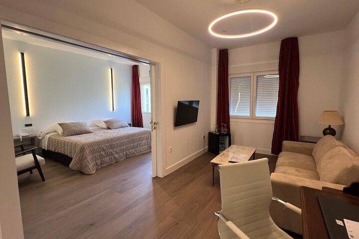 Room 14 of 79
