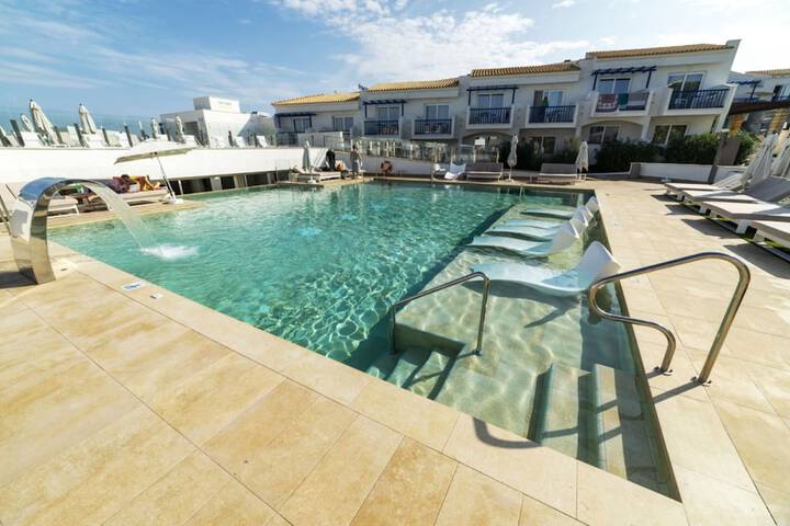 Pool 63 of 110