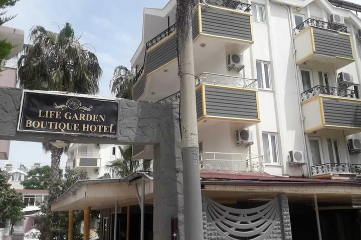 Life Garden Hotel