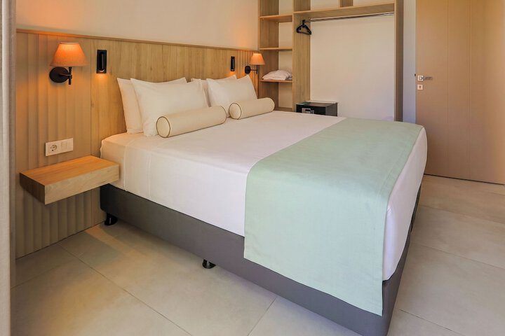 Room 55 of 185