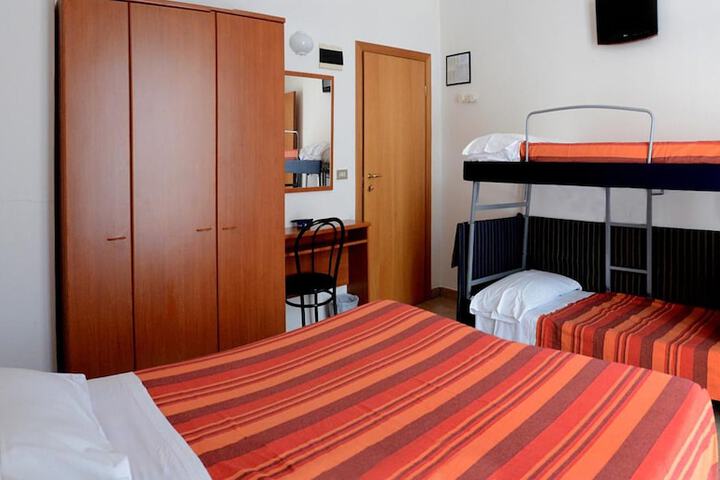 Room 18 of 61